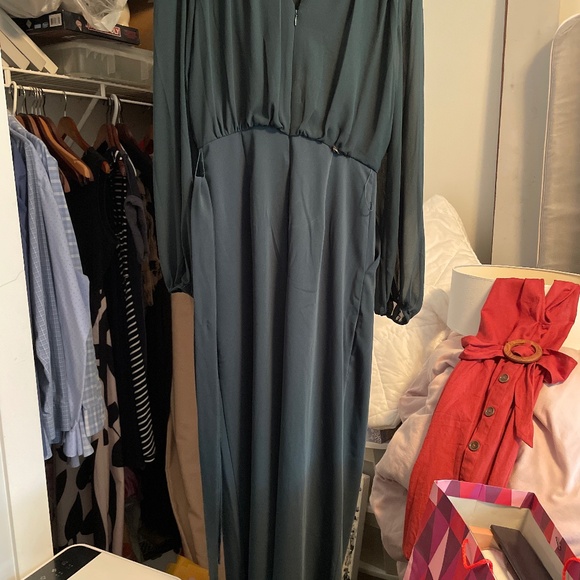 Green jumpsuit - Picture 1 of 3